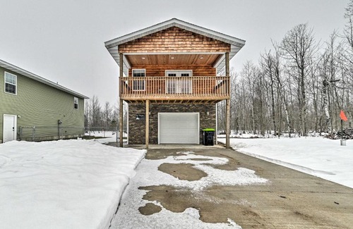 Mancelona Casa | Lovely Elmira Cabin with Deck, 18 Mi to Gaylord