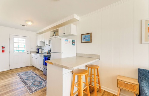Indian Beach Casa | Lovely Emerald Isle Beach House - Steps to Beach!