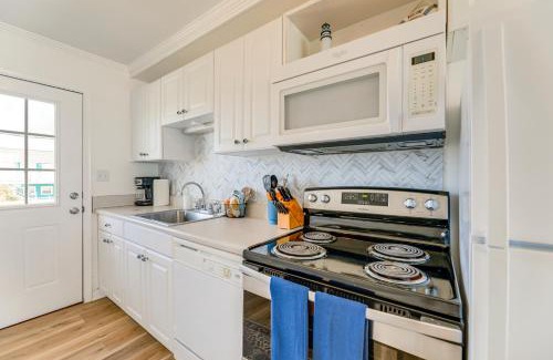 Indian Beach Casa | Lovely Emerald Isle Beach House - Steps to Beach!