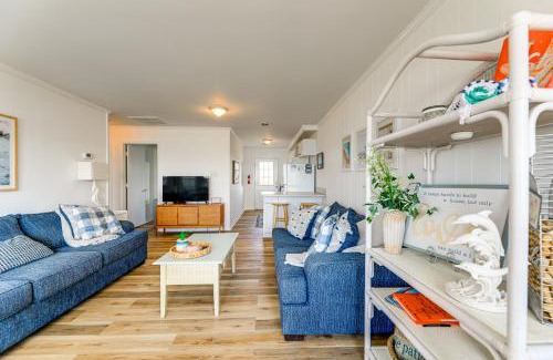 Indian Beach Casa | Lovely Emerald Isle Beach House - Steps to Beach!
