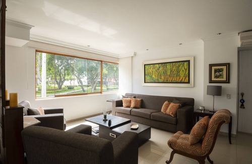 Santiago de Surco Apartamento | Lovely entire 3 bedrooms Duplex, free 1 parking full furnished & total privacy