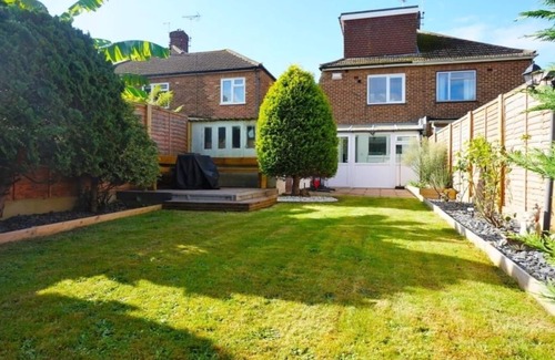 Gillingham Casa | Lovely Family Home in Rainham. Relax at this peaceful home away from home.