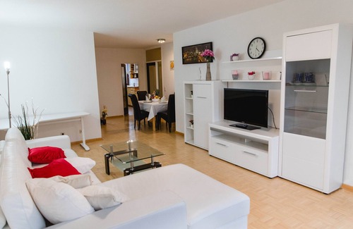 Rhein-Erft-Kreis District Apartamento | Piso de lujo entre Colonia y Bonn, aeropuerto y servicio de transporte ferial.