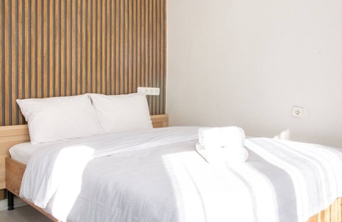 Konak Apartamento | Lovely Flat in Konak with Sea View and Balcony