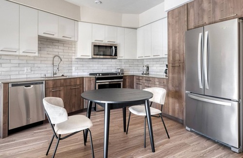 Fremont Apartamento | Lovely Fremont 1BR w/ Gym, Pool & W/D, nr BART, by Blueground
