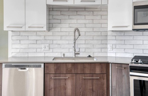 Fremont Apartamento | Lovely Fremont 1BR w/ Gym, Pool & W/D, nr BART, by Blueground
