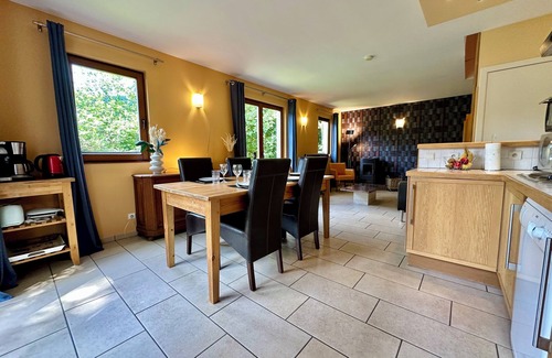 Aywaille Chalet De Esquí | Lovely gite with a pretty view over the valley