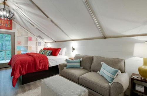 Groveoak Otro | Lovely Glamping Tent with Amazing Equipped Indoor and Outdoor in Alabama