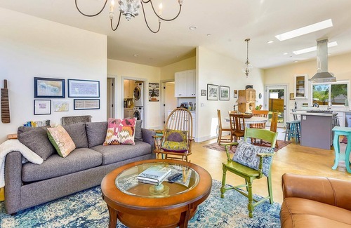 Graton Casa | Encantadora casa del condado de West Sonoma con gran vibras, ubicación maravillosa.