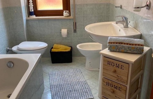 Pizzo Apartamento | Lovely ground floor apartment with a garden, 5 minutes walk to a sandy beach