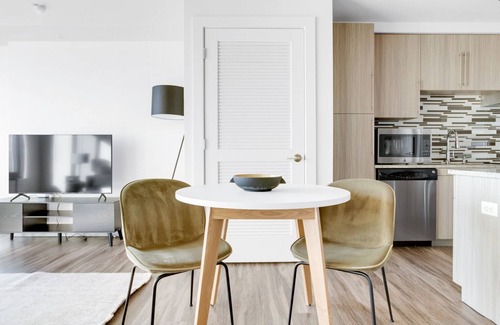H Street Corridor Apartamento | Lovely H Street 1BR w/ Gym & Pool, near Union Station, by Blueground