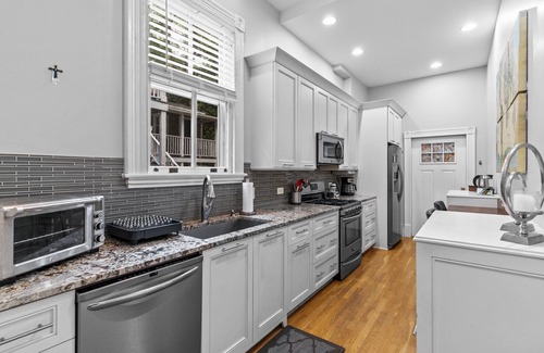Wilmington Historic District Apartamento | Lovely Historic 2 bedroom steps to Riverwalk -Fully stocked!