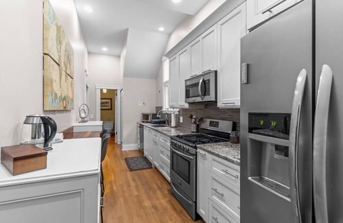 Wilmington Historic District Apartamento | Lovely Historic 2 bedroom steps to Riverwalk -Fully stocked!