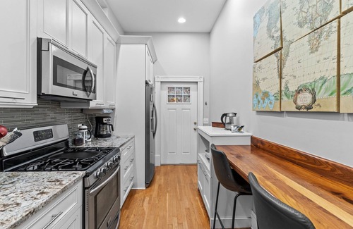Wilmington Historic District Apartamento | Lovely Historic 2 bedroom steps to Riverwalk -Fully stocked!