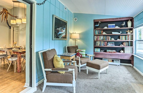 Hobe Sound Casa | Lovely Hobe Sound Home on Canal w/ Hot Tub!