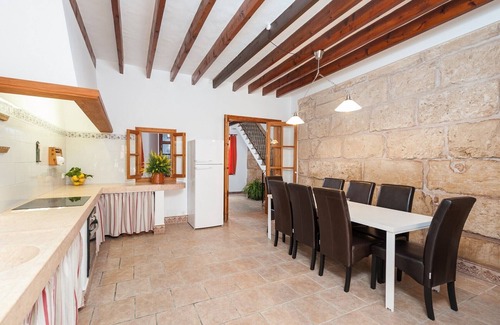 Alcudia Chalet De Esquí | Casa con piscina en Alcudia para 6, Terraza, Patio, a pocos minutos de la playa