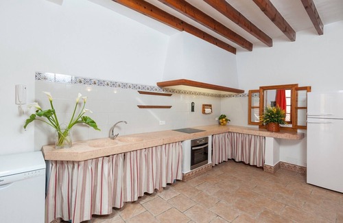 Alcudia Chalet De Esquí | Casa con piscina en Alcudia para 6, Terraza, Patio, a pocos minutos de la playa