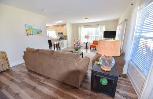 Long Neck Casa | Pasos de la Marina (Unidad 524) 3Bed / 3Bath Hermosa casa!