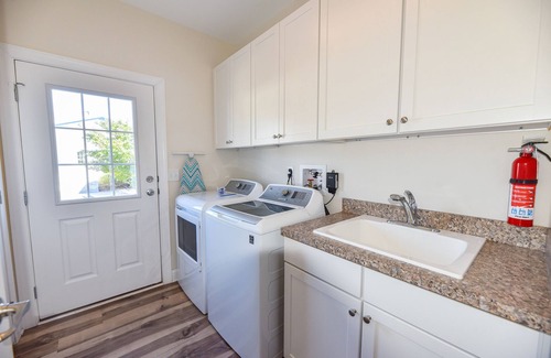 Long Neck Casa | Pasos de la Marina (Unidad 524) 3Bed / 3Bath Hermosa casa!