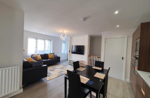 Chesterfield Apartamento | Lovely home close to City Center & Rail Station