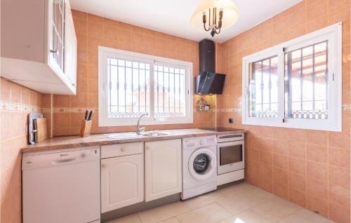 Torrequebrada Casa | Lovely Home In Benalmádena