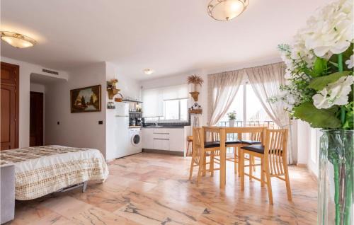 Torrequebrada Casa | Lovely Home In Benalmádena