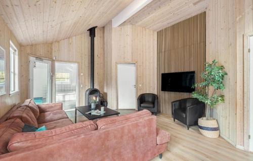 Blavand Casa | Lovely Home In Blåvand With Kitchen