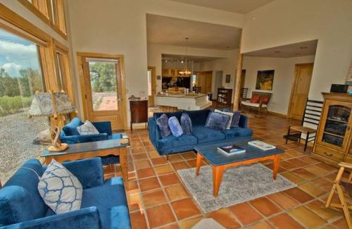 Baca Grande Casa | Lovely Home in Crestone (Great Views!)
