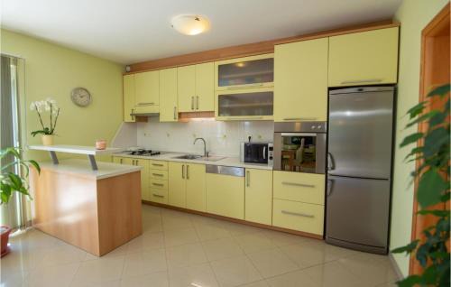 Donji Prolozac Casa | Lovely Home In Donji Prolozac