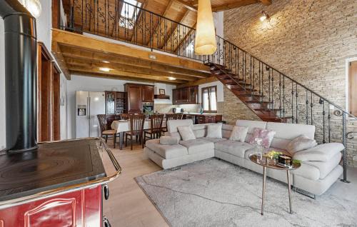 Donje Polje Casa | Lovely Home In Donje Polje