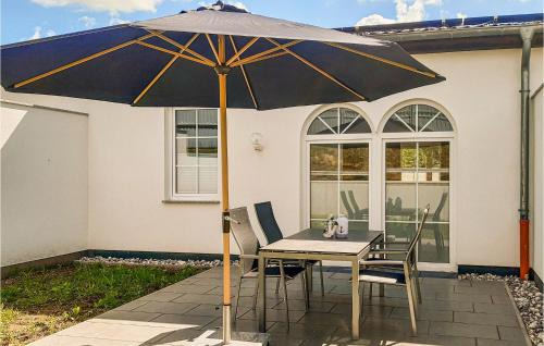 Gutzkow Casa | Lovely Home In Gützkow With Kitchen