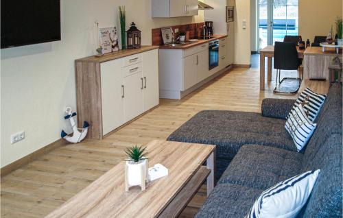Gutzkow Casa | Lovely Home In Gützkow With Kitchen