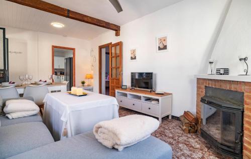 Guaro Casa | Lovely Home In Guaro With Wifi
