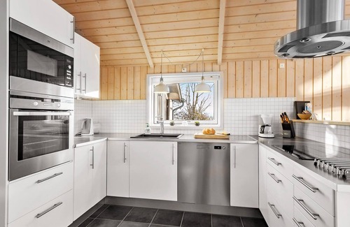Ristinge Casa | Hermosa casa en Humble con cocina