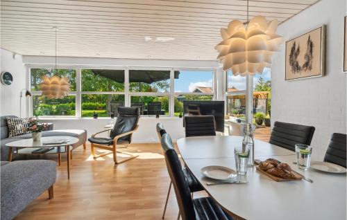 Karrebksminde Casa | Lovely Home In Karrebæksminde With Wifi