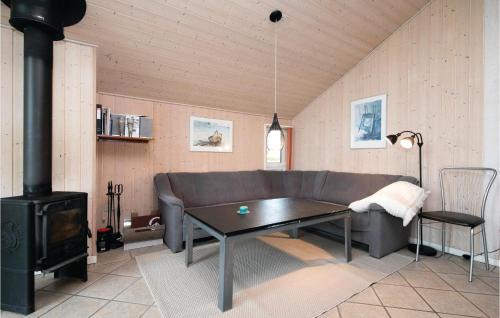 Lokken Casa | Lovely Home In Løkken With Kitchen