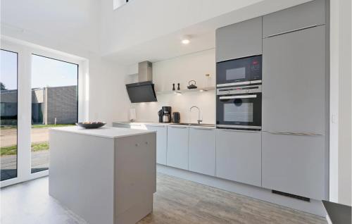 Lembruch Casa | Lovely Home In Lembruchdümmer See