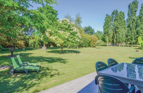 Montreuil-Bellay Casa | Lovely Home In Montreuil Bellay