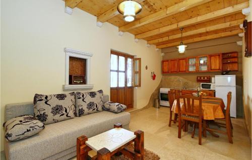 Skropeti Casa | Lovely Home In Motovun