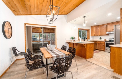 Placerville Casa | Lovely Home in Pollock Pines with Hot Tub
