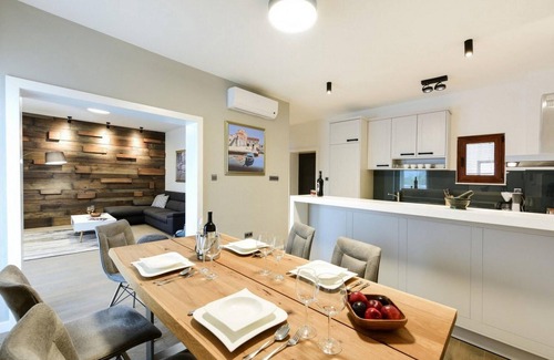 Lovinac Casa | Villa Tona