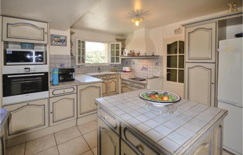 Sainte-Anastasie-sur-Issole Casa | Lovely Home In St Anastasie S Issoles