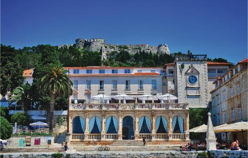 Cove Basina (Jelsa) Casa | Lovely Home In Stari Grad