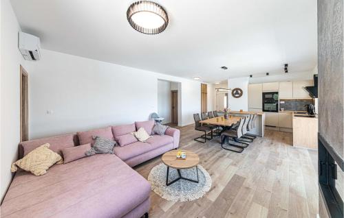 Plano Casa | Lovely Home In Trogir With Kitchen