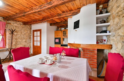 Visoko Casa | Preciosa casa en Visoko con sauna