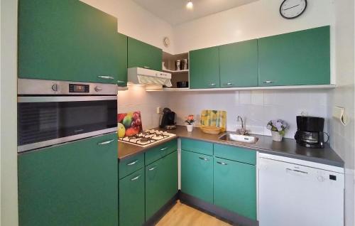Vlagtwedde Casa | Lovely Home In Vlagtwedde With Kitchen