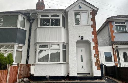 Sheldon Apartamento | Lovely Home near BHX airport, NEC