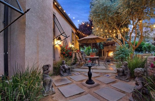 Raisin Casa | Lovely home w/ pool, spa, outdoor grill and more!