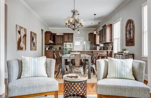 Wesley Heights Casa | Lovely Home with In-Law Suite. In the City!