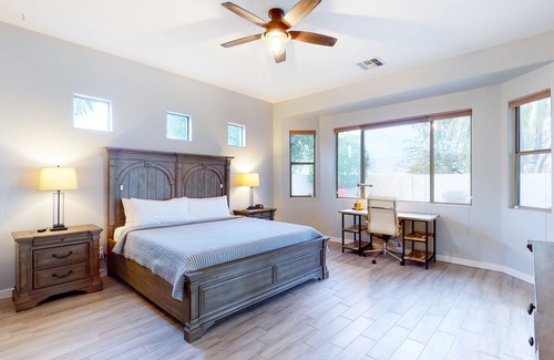 Chandler Casa | Lovely home with pool, enclosed yard, central AC, & washer/dryer